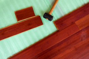 byudzhetnye_podlozhki_pod_laminat