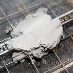 укладка стяжки по маякам